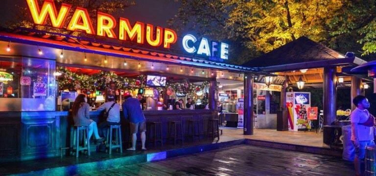 warm up cafe chiang mai